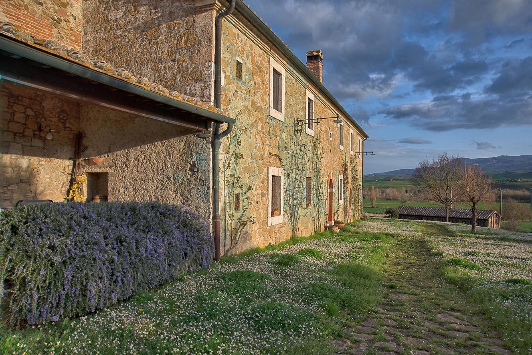 Agriturismo Le Sorbelle D'Orcia Con Piscina Pienza Exterior photo