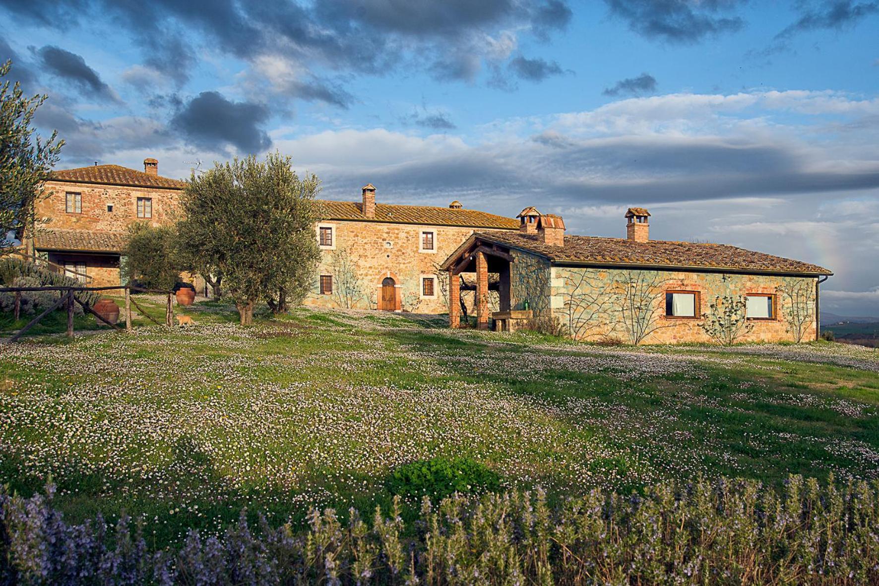 Agriturismo Le Sorbelle D'Orcia Con Piscina Pienza Exterior photo