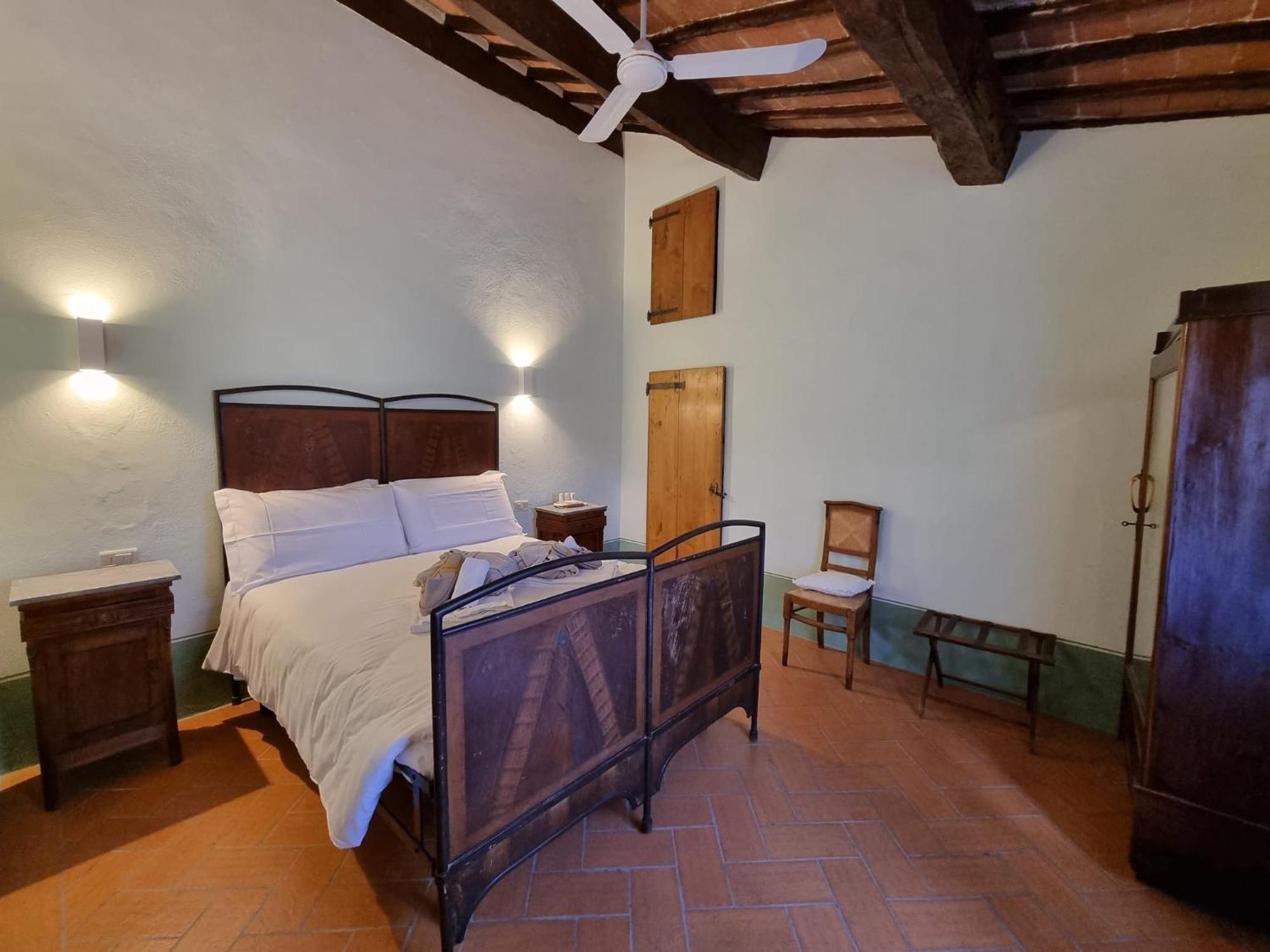 Agriturismo Le Sorbelle D'Orcia Con Piscina Pienza Exterior photo