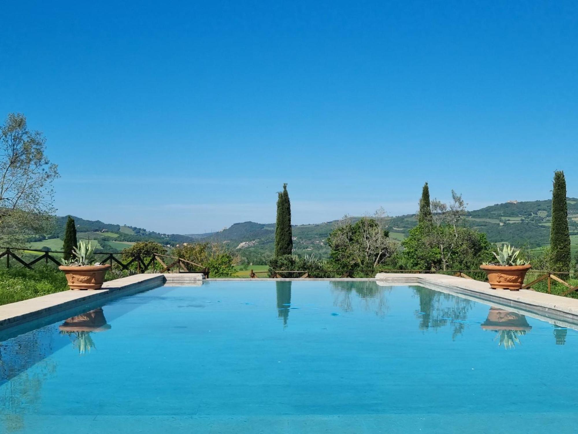 Agriturismo Le Sorbelle D'Orcia Con Piscina Pienza Exterior photo